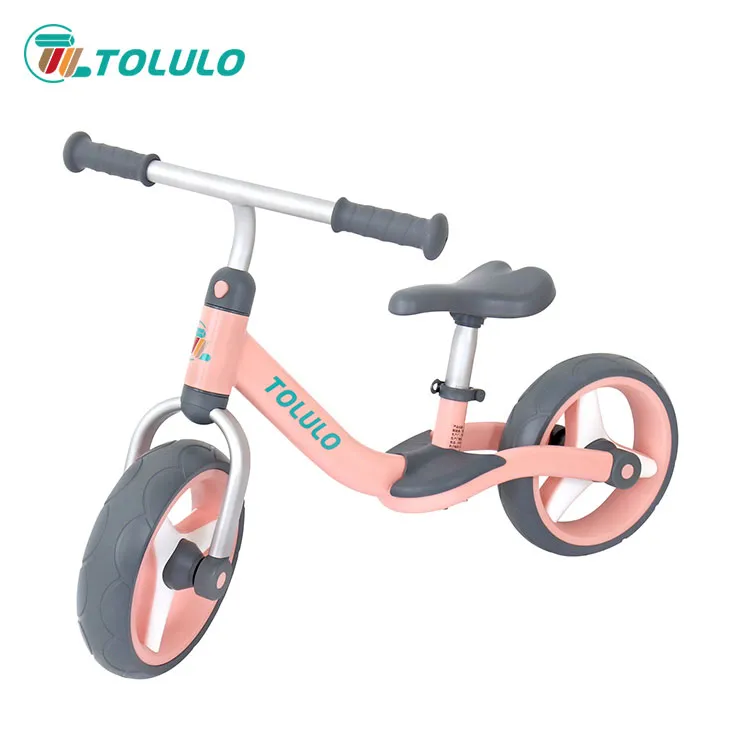 Un bambino di 2 anni può usare una bici di equilibrio?